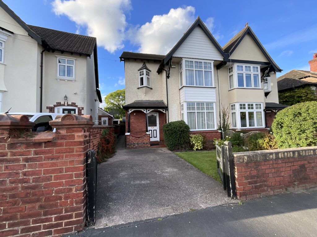 The Avenue, Cheadle, ST10