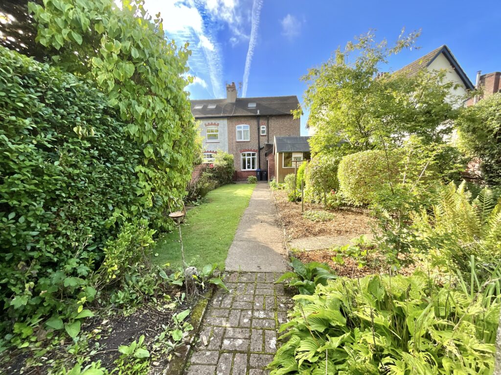 The Avenue, Cheadle, ST10