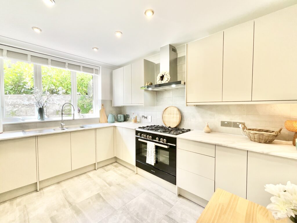 Basnetts Wood, Endon, Stoke-on-trent, ST9 9DQ
