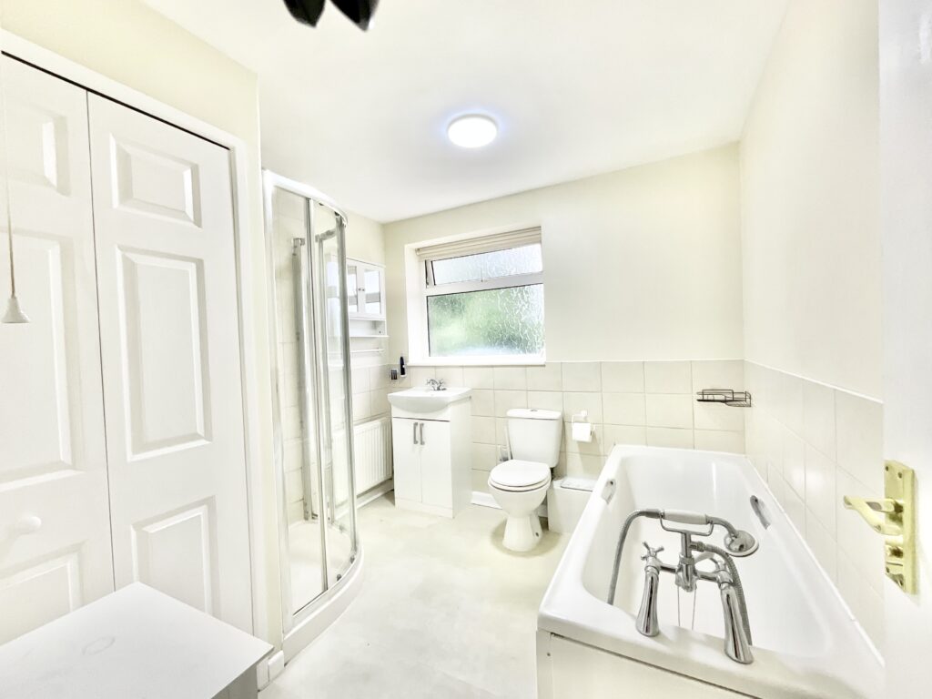 Cheadle Road, Tean, ST10