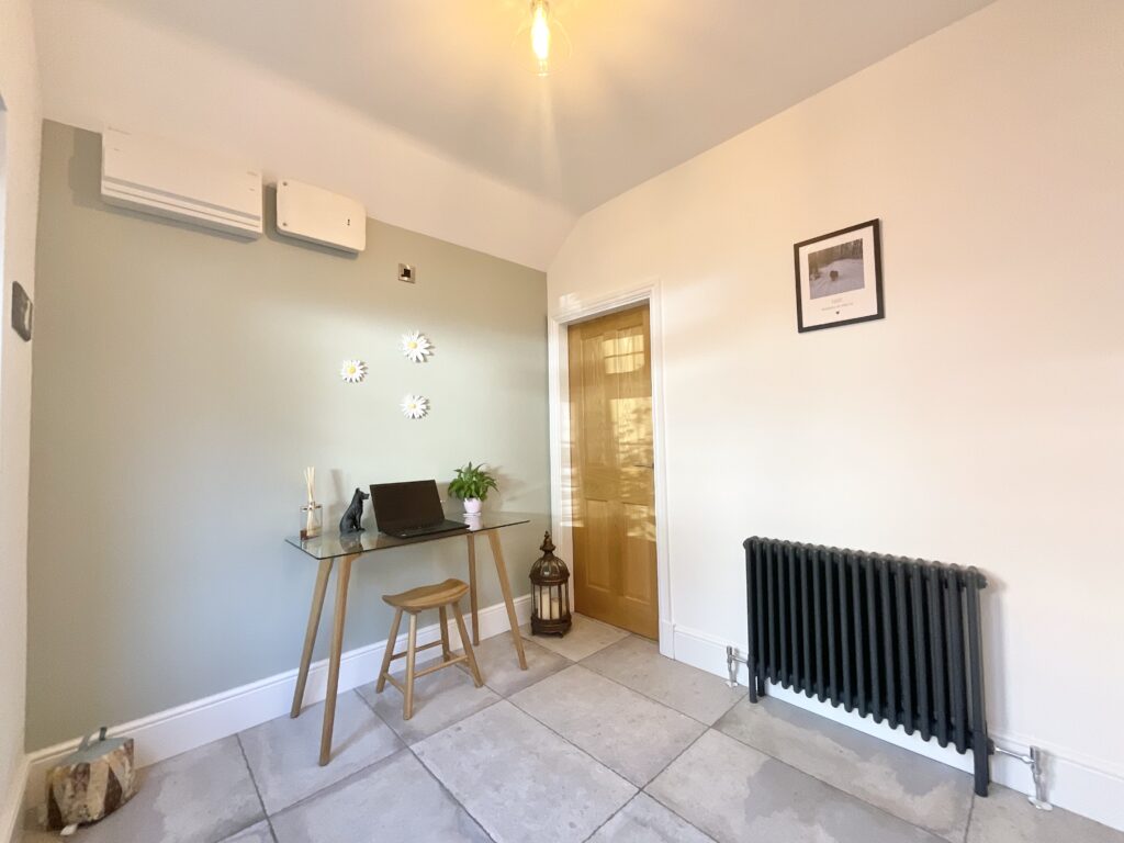 Chase Lane, Tittensor, ST12