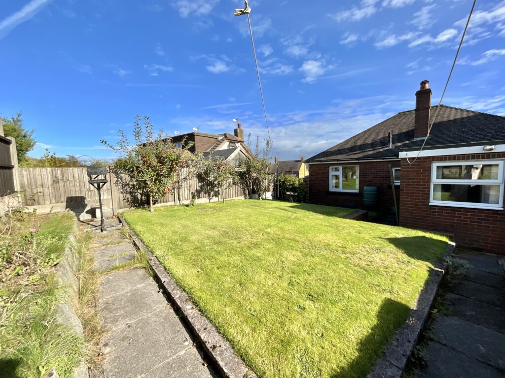 Leek Road, Cheadle, ST10