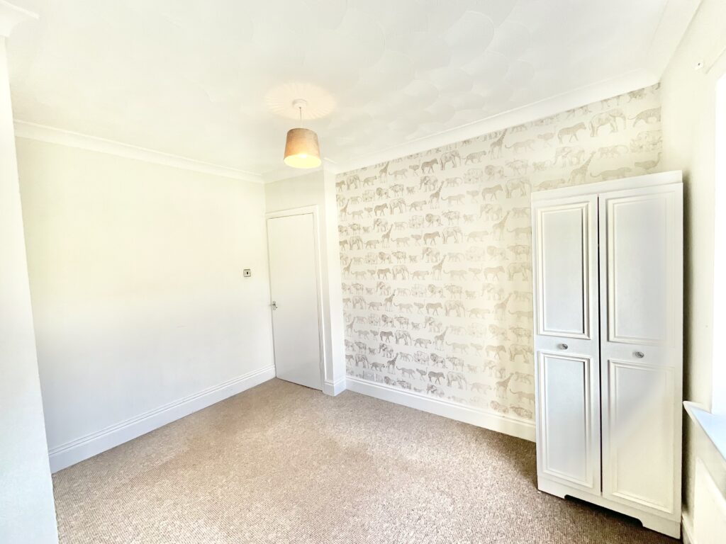 Stuart Avenue, Draycott, ST11