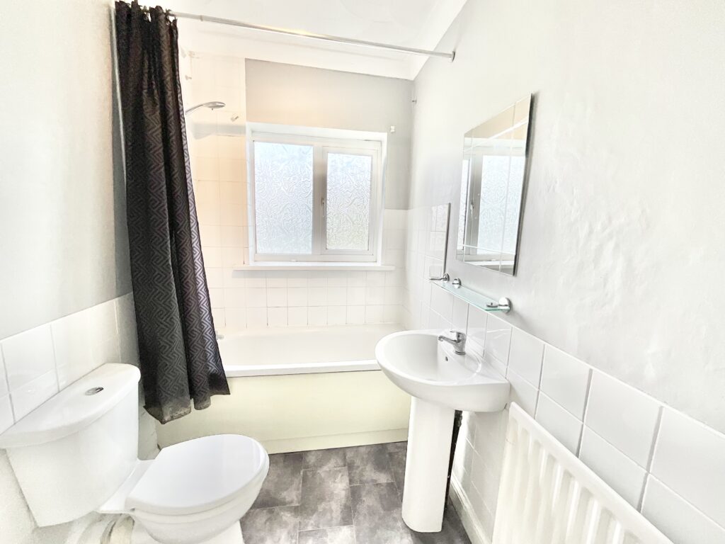Stuart Avenue, Draycott, ST11
