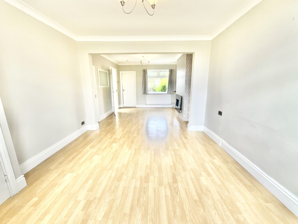 Stuart Avenue, Draycott, ST11