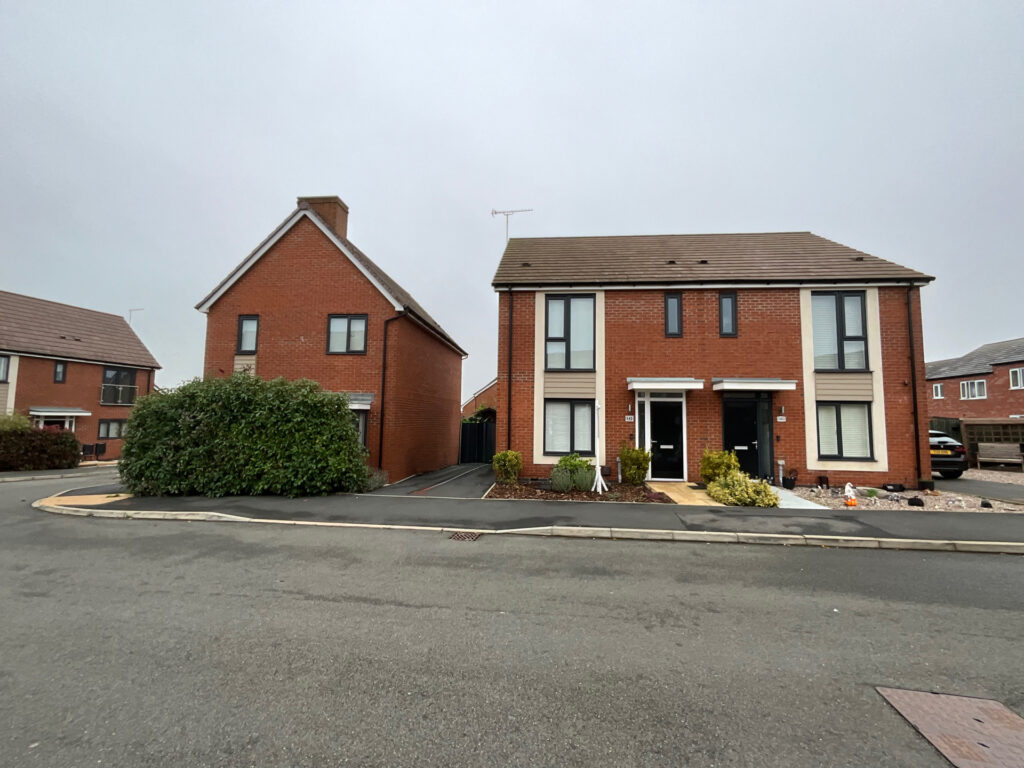 Ivinson Way, Bramshall, ST14