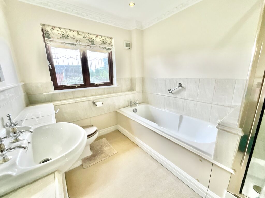Highlows Lane, Yarnfield, ST15