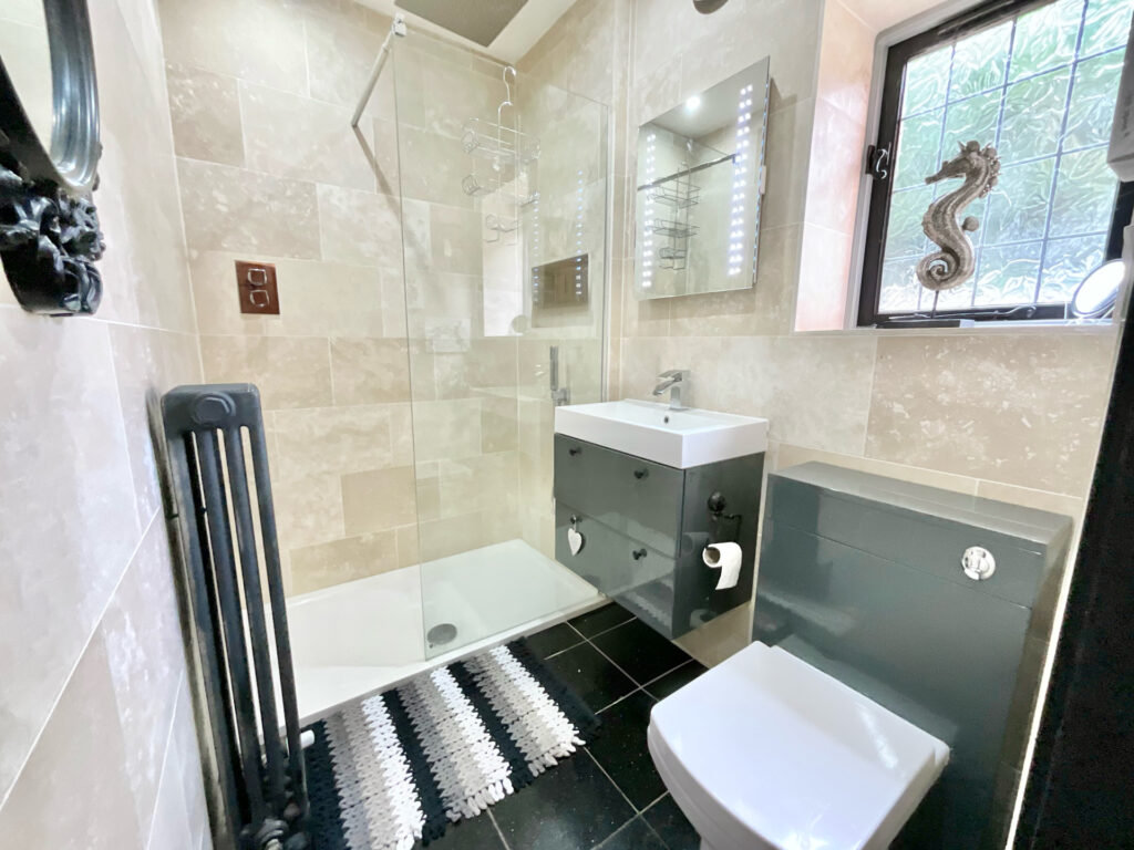 Butterton, Newcastle, ST5