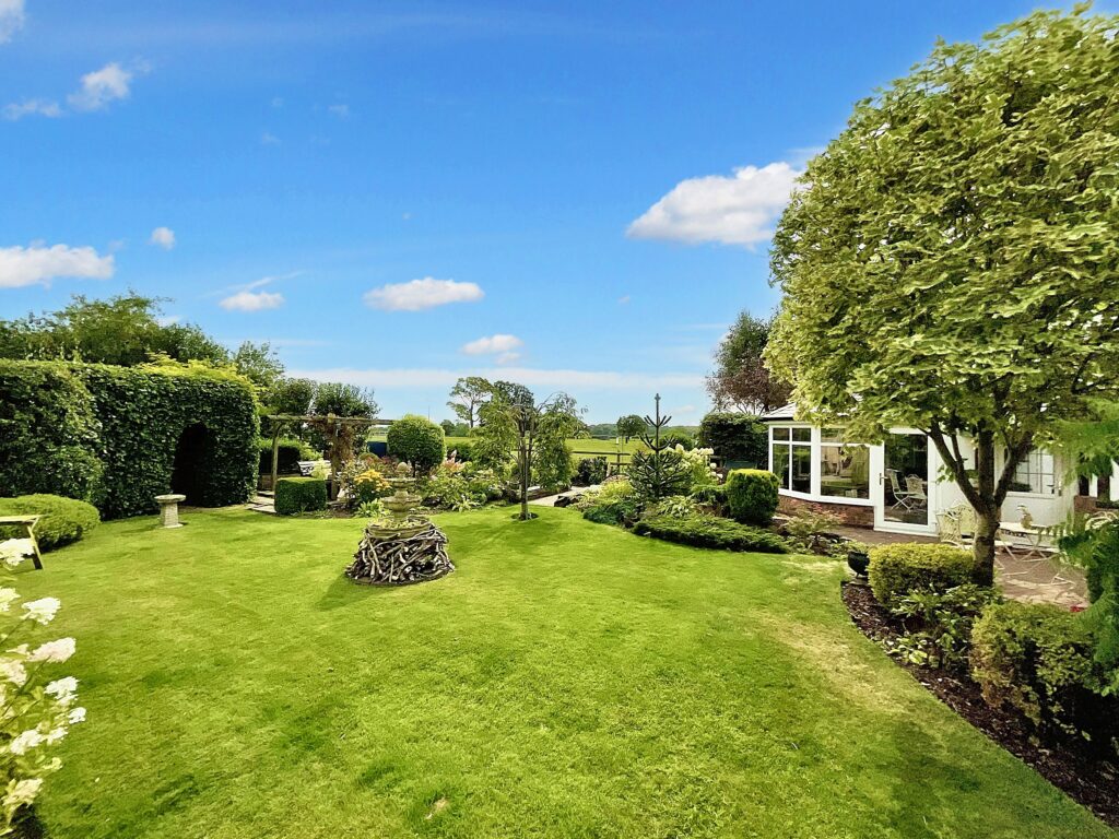 Middleton Green, Leigh, ST10