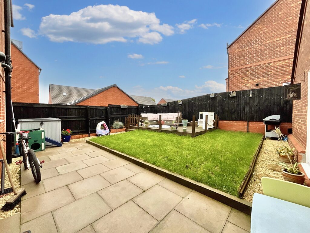 Harris View, Stone, ST15