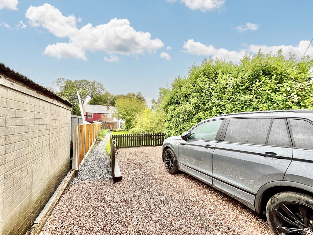 Newcastle Road, Madeley, CW3