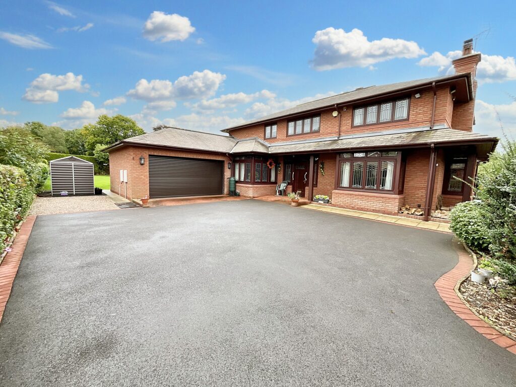 Highlows Lane, Yarnfield, ST15