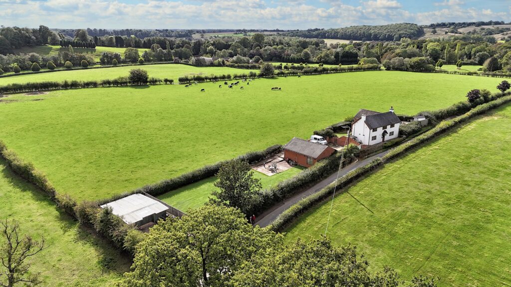 Outlanes, Meaford, ST15