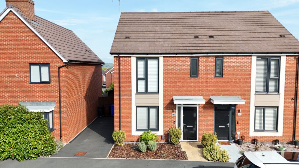 Ivinson Way, Bramshall, ST14