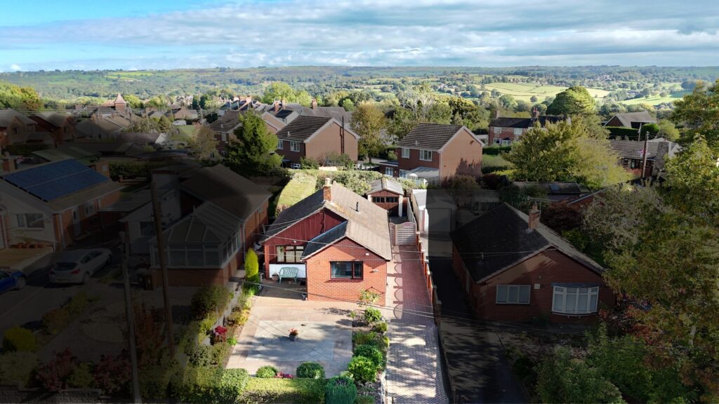 Lockwood Road, Kingsley Holt, ST10