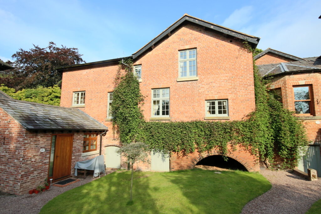 Maer, Maer Estate Cottages, ST5