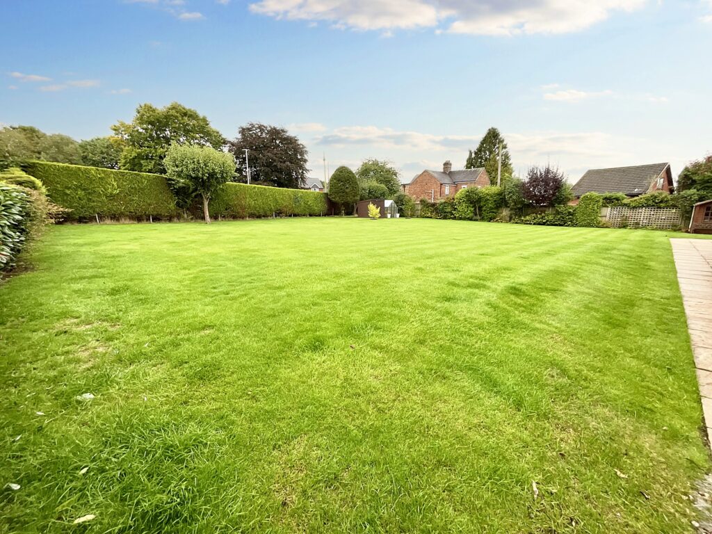 Highlows Lane, Yarnfield, ST15