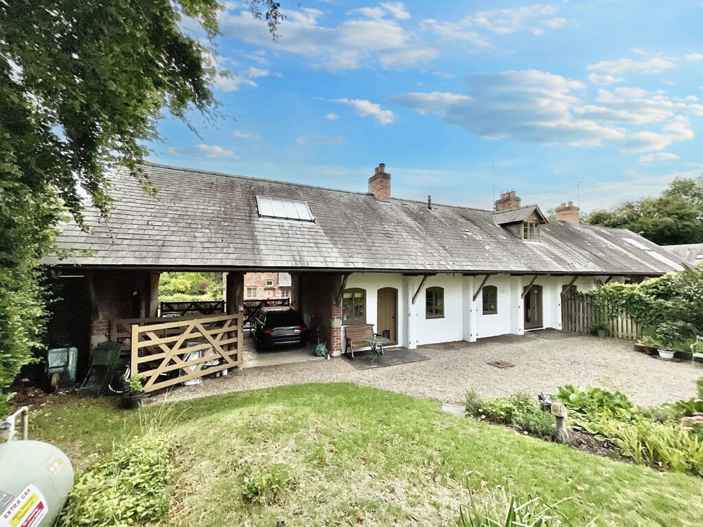 Shugborough, White Barn Farm, ST17