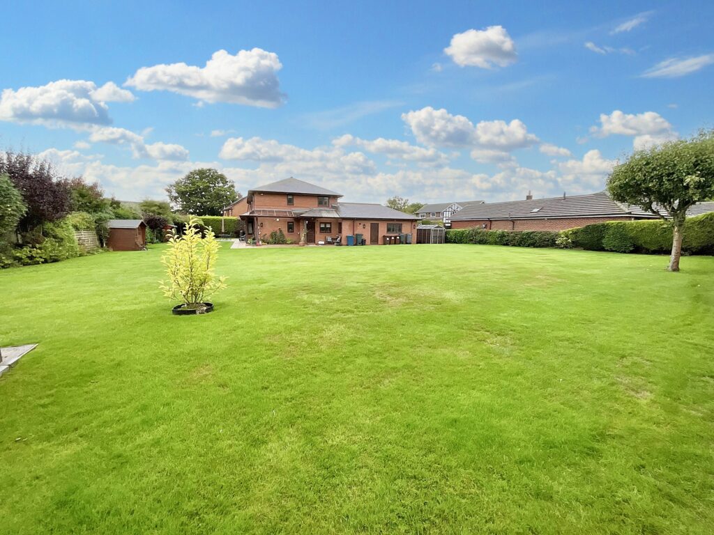 Highlows Lane, Yarnfield, ST15