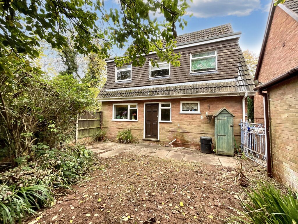 Peacehaven Grove, Stoke-On-Trent, ST4