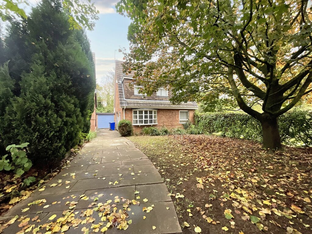 Peacehaven Grove, Stoke-On-Trent, ST4