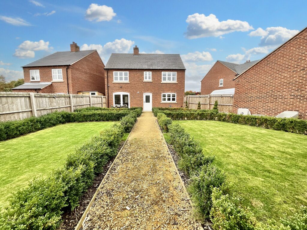 Reddie Close, Rocester, ST14