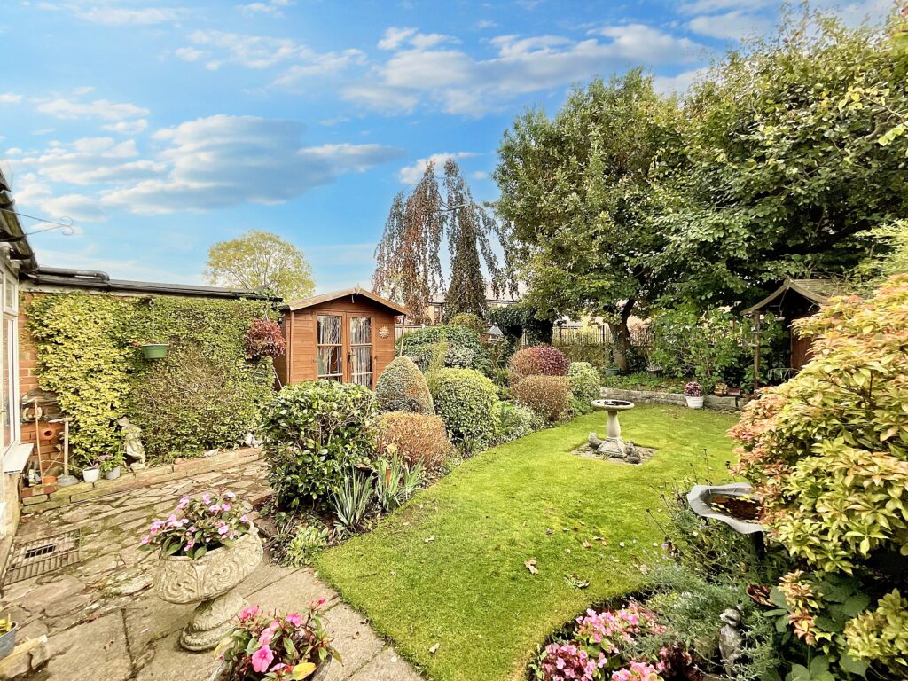 Downing Gardens, Stone, ST15