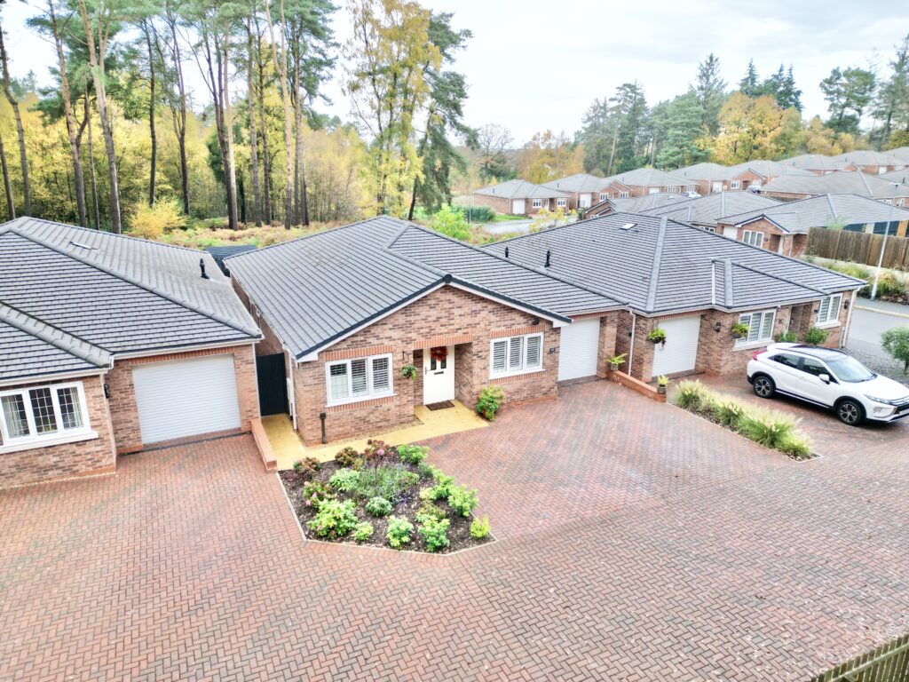 Burnt Oaks Place, Loggerheads, TF9