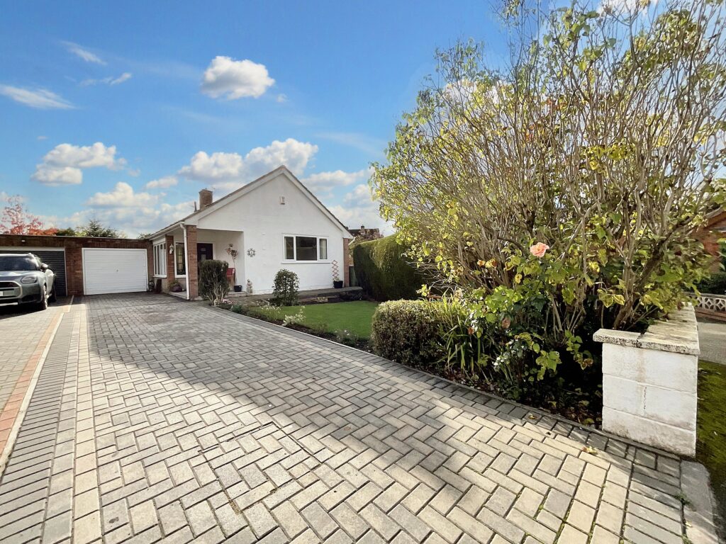 Whitethorn Avenue, Barlaston, ST12