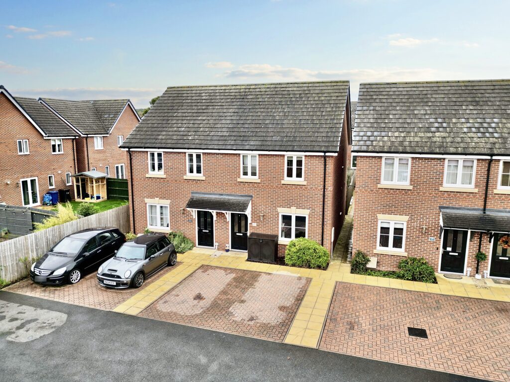 Gateway Avenue, Baldwins Gate, ST5