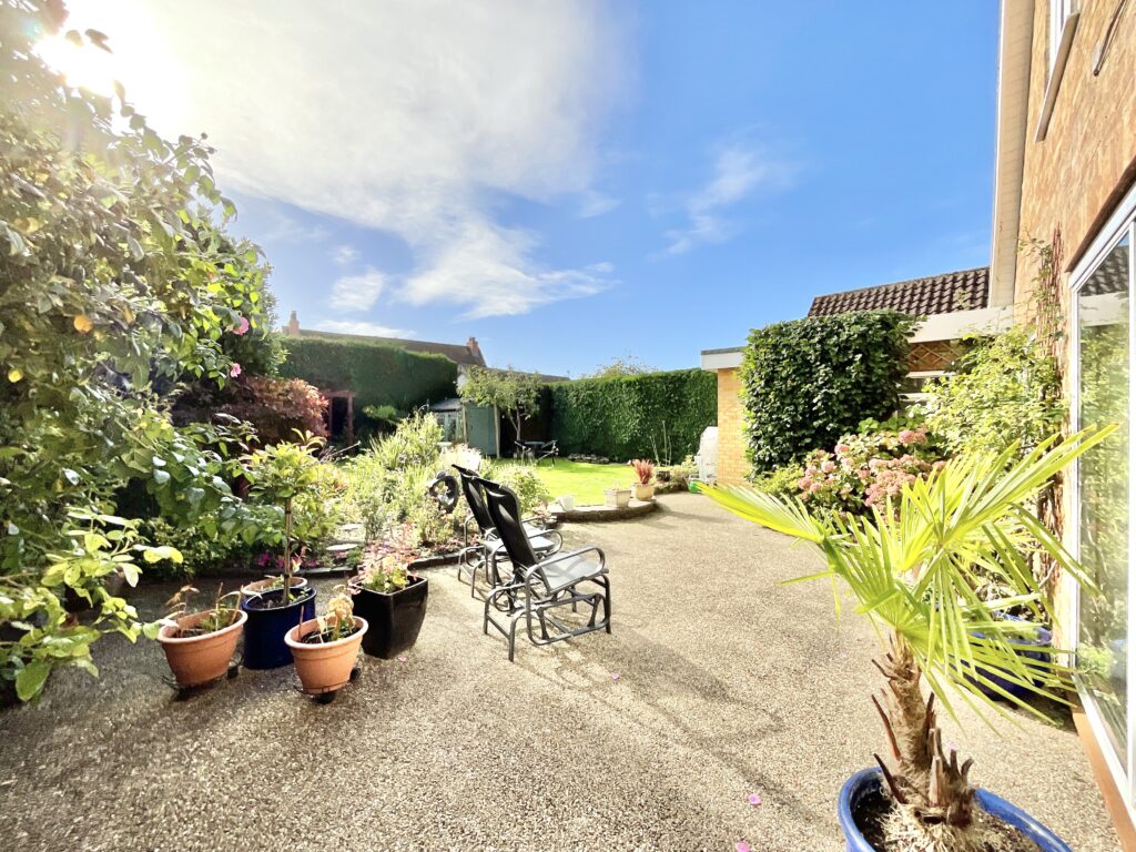 Meadow Lane, Derrington, ST18