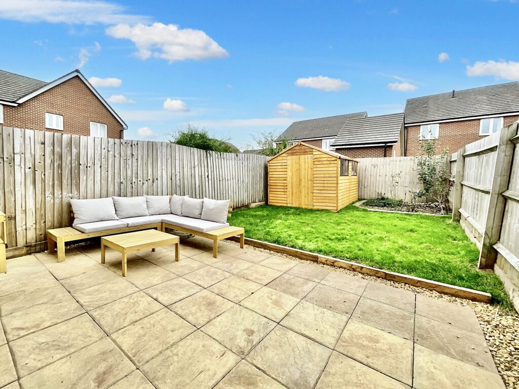 Gateway Avenue, Baldwins Gate, ST5