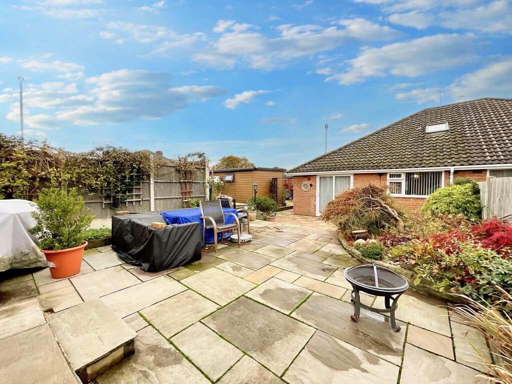 Dearnsdale Close, Stafford, ST16