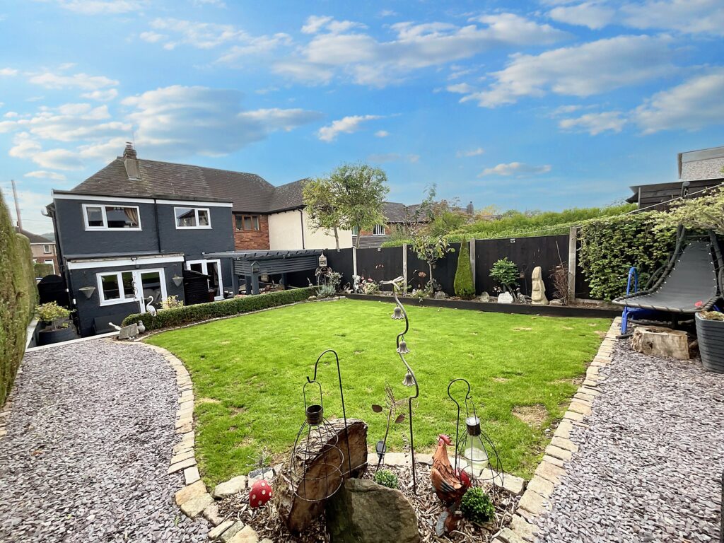 Oakamoor Road, Cheadle, ST10