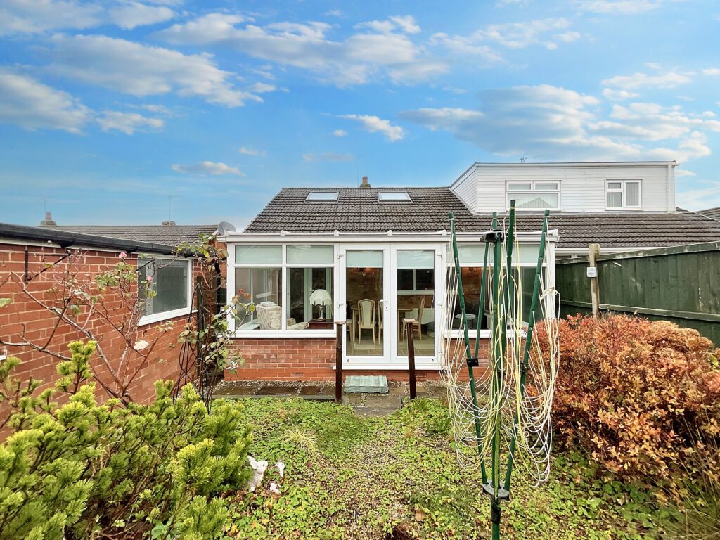 Meadow Way, Stone, ST15