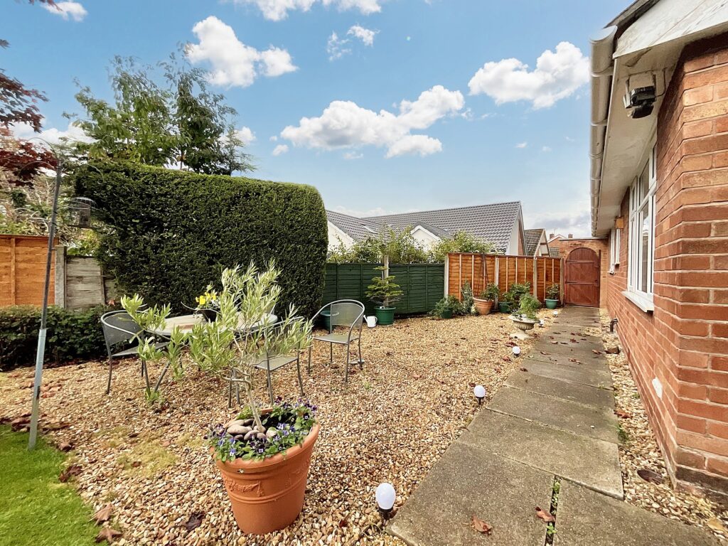 Whitethorn Avenue, Barlaston, ST12