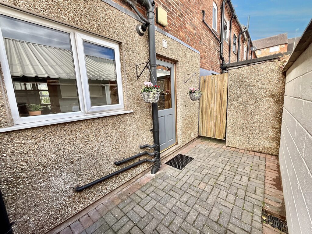 Oak Street, Cheadle, ST10