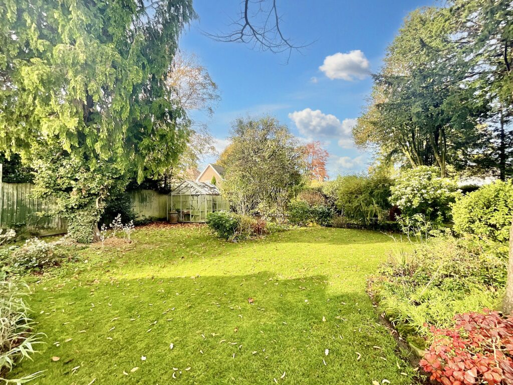 Westfield Drive, Wistaston, CW2