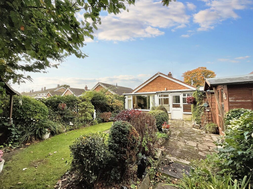 Downing Gardens, Stone, ST15