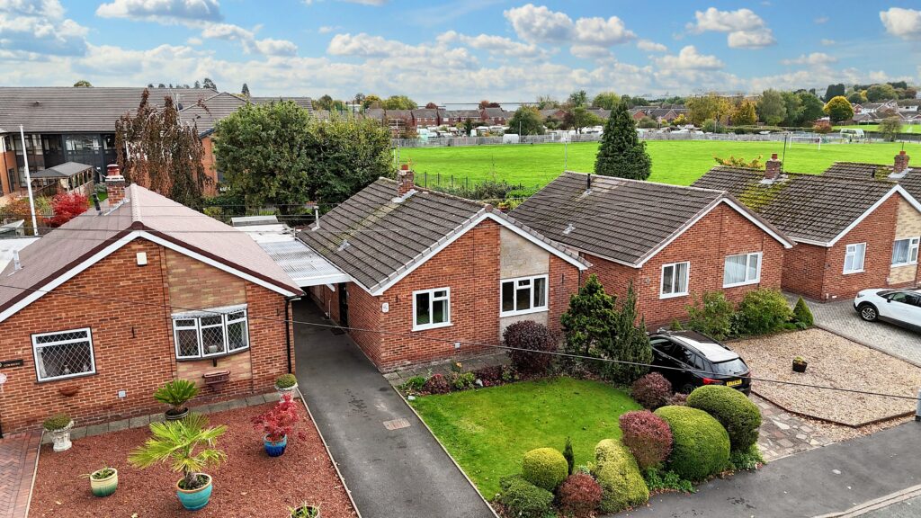 Downing Gardens, Stone, ST15