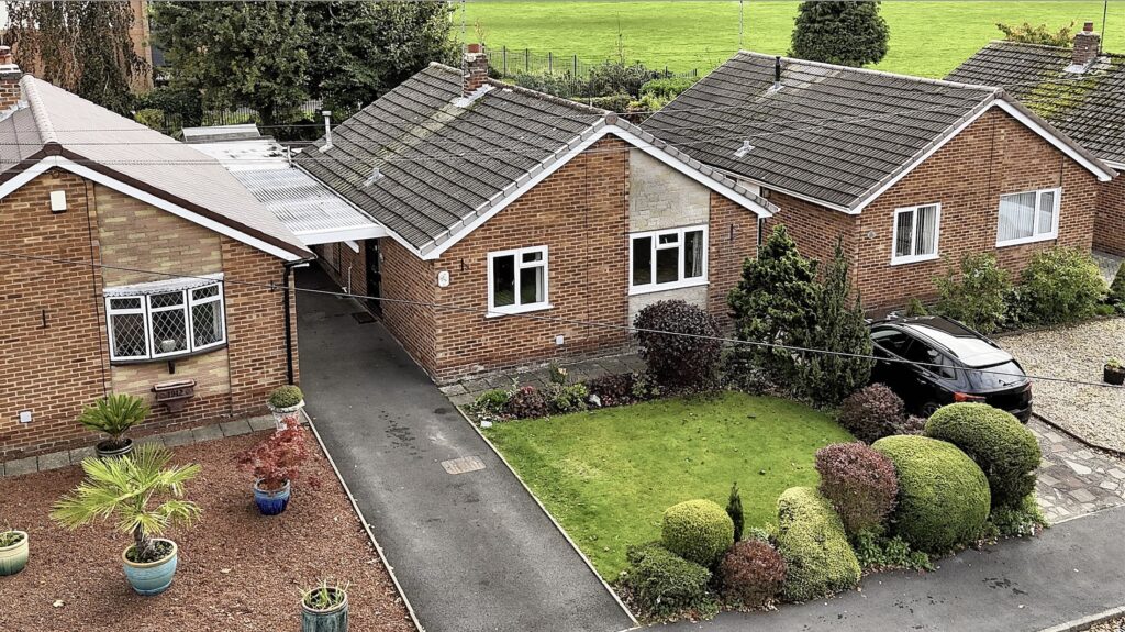 Downing Gardens, Stone, ST15