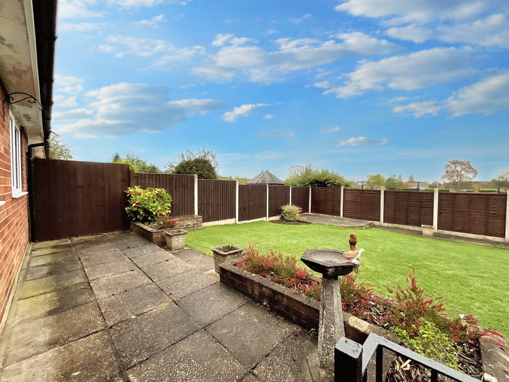 Camelford Close, Stafford, ST17