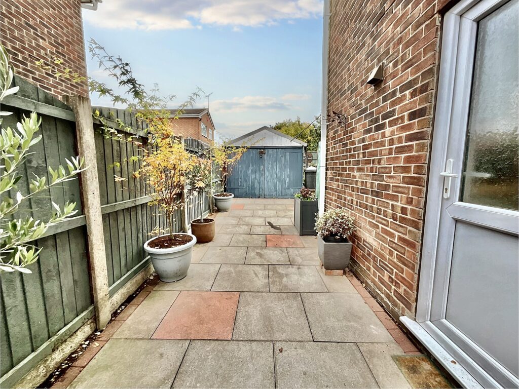 Milford Avenue, Werrington, ST9