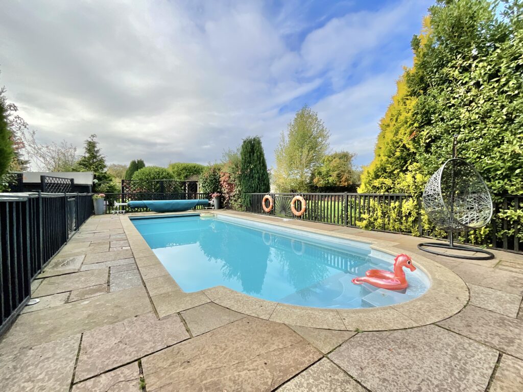 Fairview Villas, Baldwins Gate, ST5