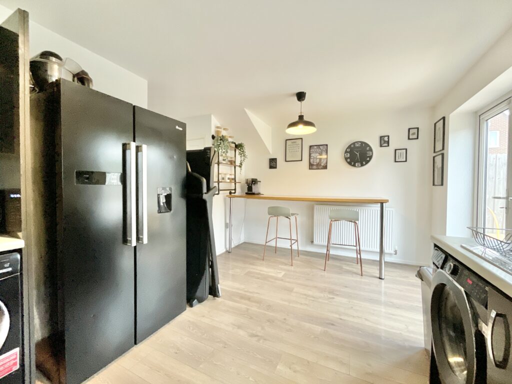 Gateway Avenue, Baldwins Gate, ST5
