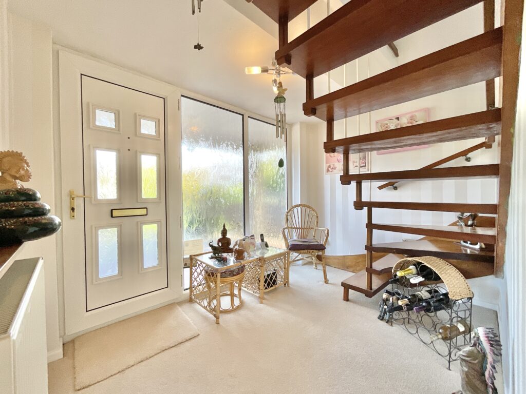 Meadow Lane, Derrington, ST18