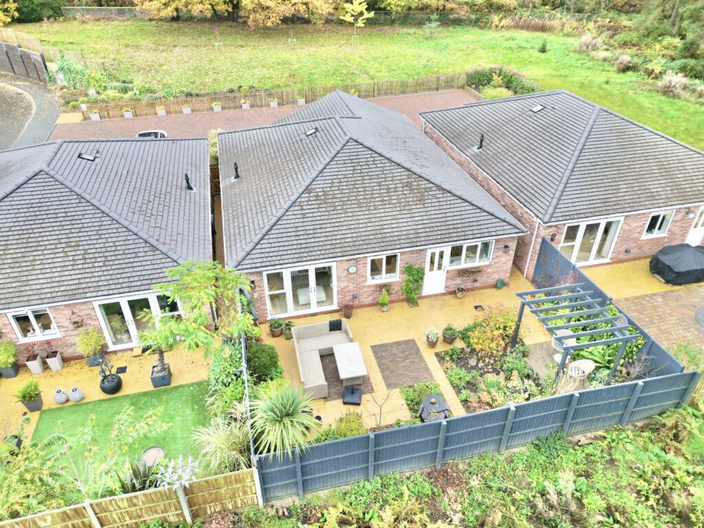 Burnt Oaks Place, Loggerheads, TF9