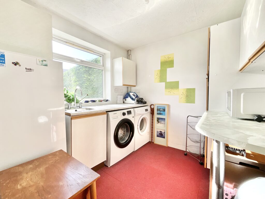 Meadow Lane, Derrington, ST18