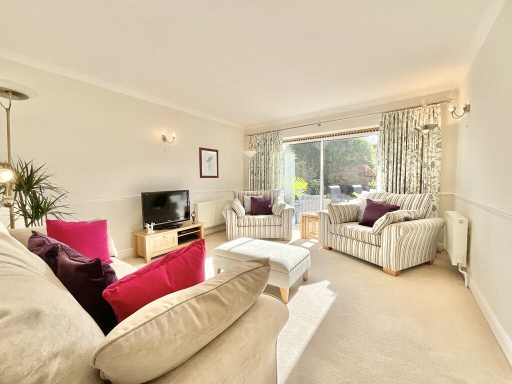 Meadow Lane, Derrington, ST18