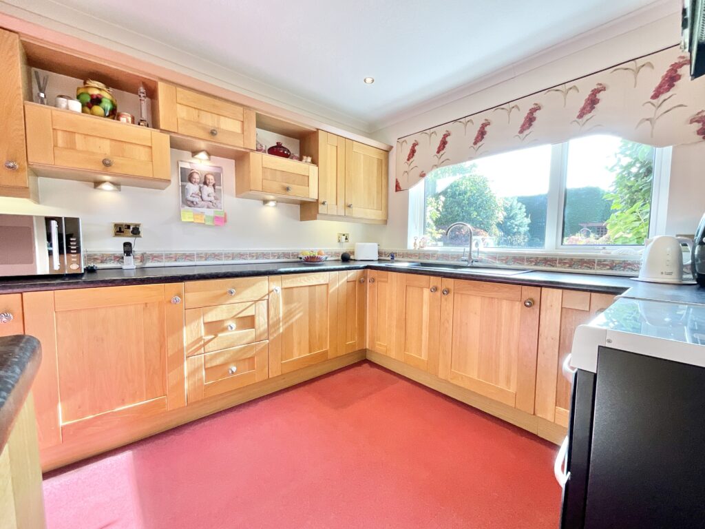 Meadow Lane, Derrington, ST18